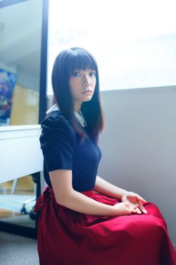 美女光屁屁